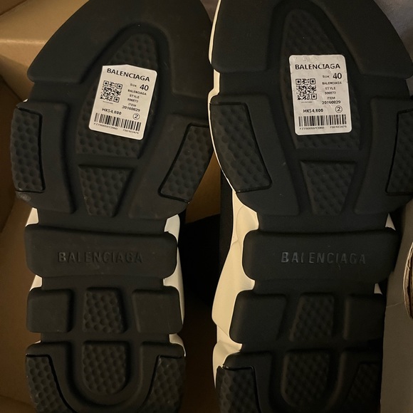 Balenciaga runners size 40 (size 7) - Picture 2 of 4